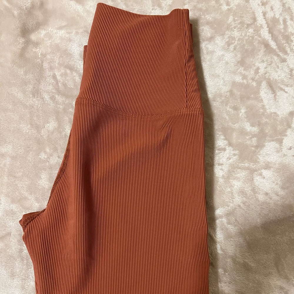 Beach Riot Rib Leggings - Picture 2 of 4